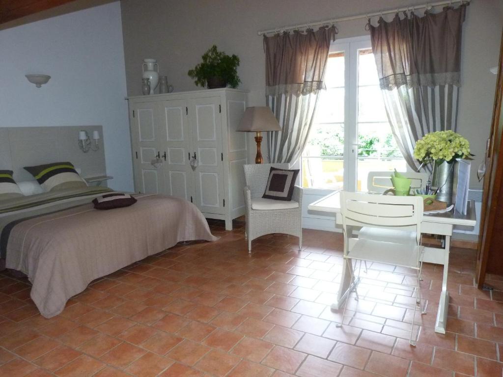 Le Mas Du Pere La Motte  Phòng bức ảnh